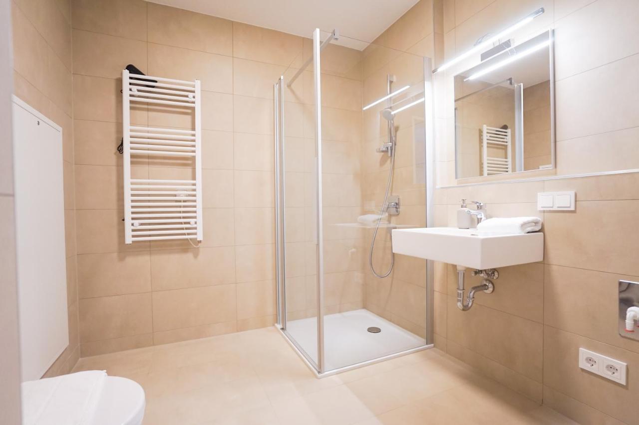 Boutique Studio with Terrace&Pool Vienne Extérieur photo